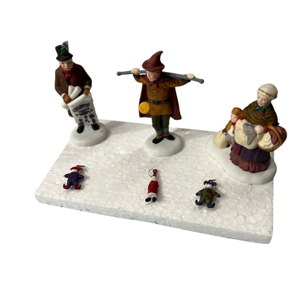 DEPARTMENT 56 Heritage Village Collection Portobello Road Peddlers Set of 3